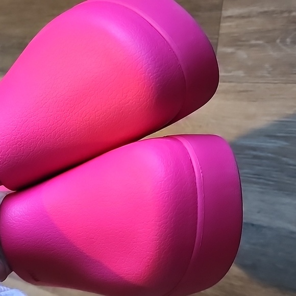CROCS Vibrant Pink Slippers - Picture 8 of 15